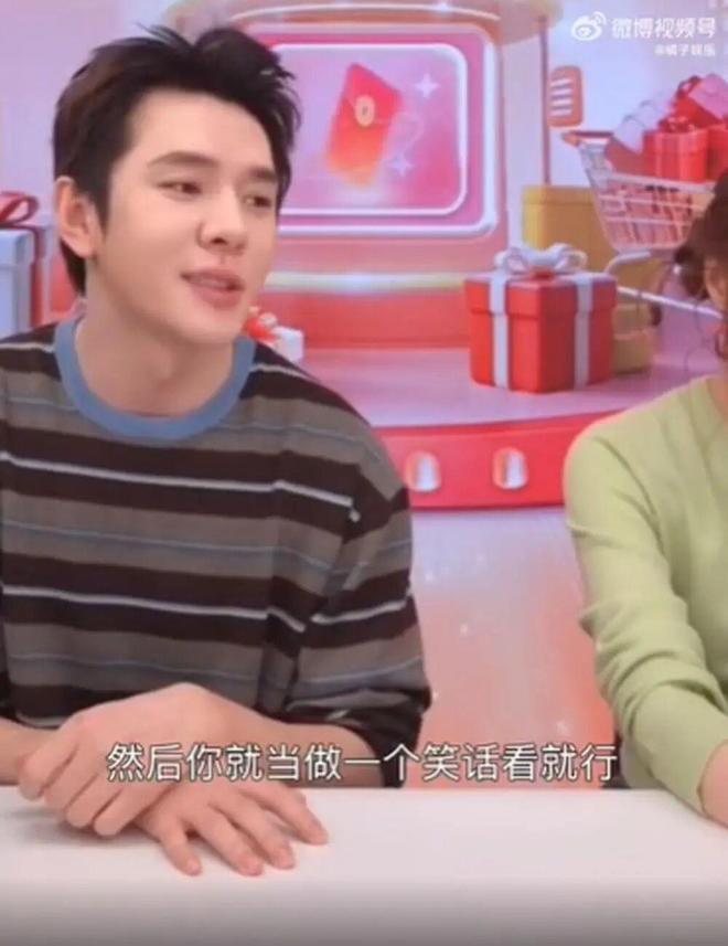 20亿” 今又陷“清库存”风波AG真人国际传李佳琦“一夜赔了(图6) 20亿” 今又陷“清库存”风波AG真人国际传李佳琦“一夜赔了(图6)